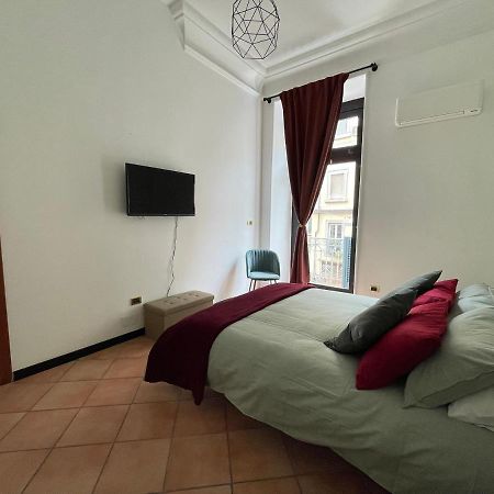La Finestra Sul Corso Apartment Naples Luaran gambar